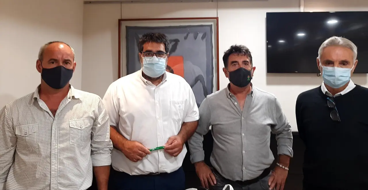 Representantes de organizaciones agrarias de Cantabria