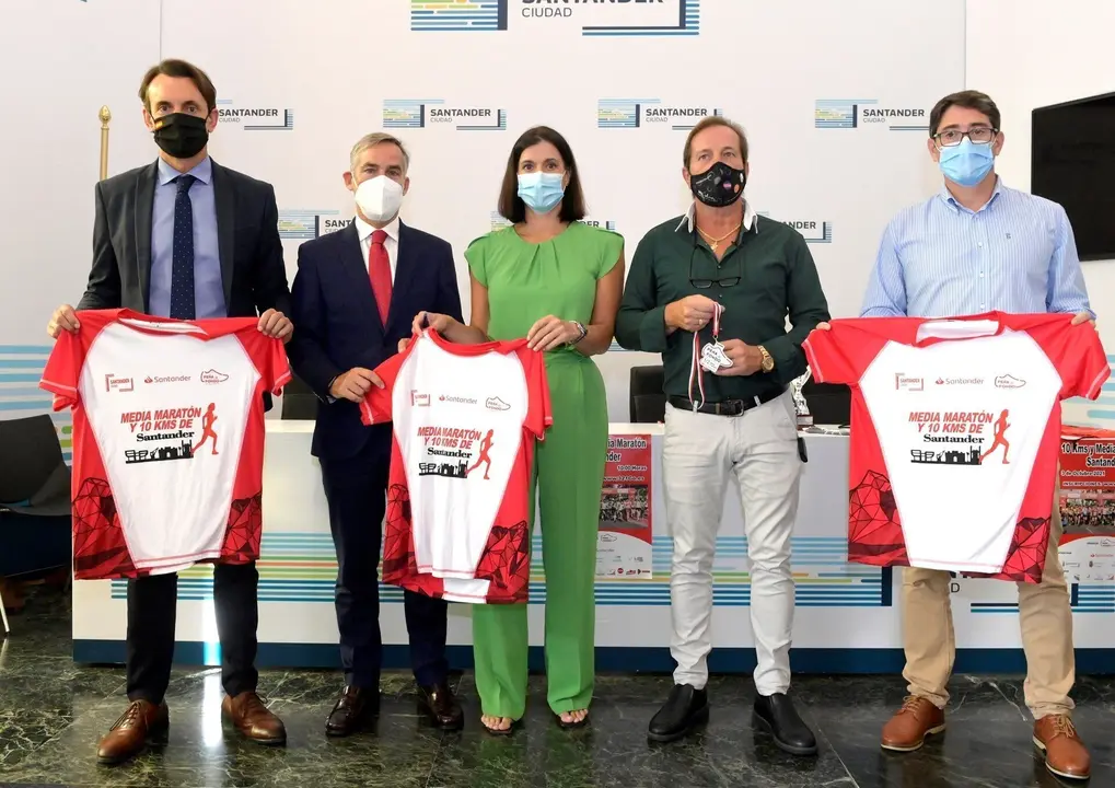 Presentaci&oacute;n de la IX edici&oacute;n de la Media Marat&oacute;n y la prueba de los 10 kil&oacute;metros