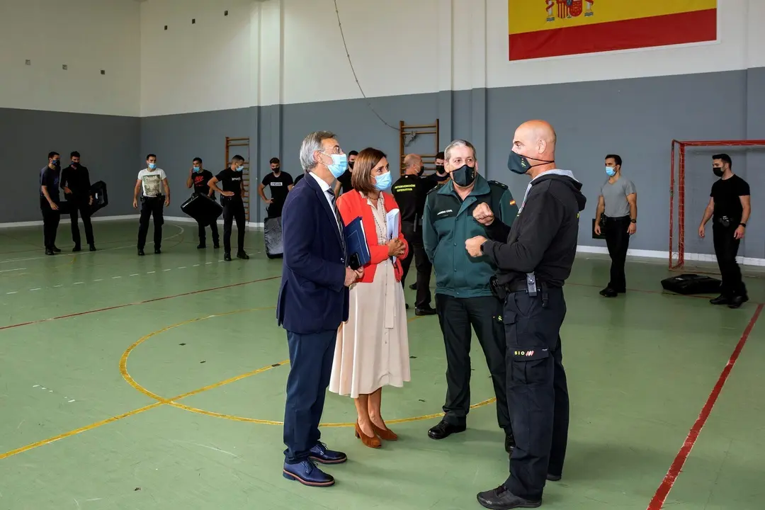 La Consejera De Presidencia, Interior, Justicia Y Acci&oacute;n Exterior, Paula Fern&aacute;ndez, Asiste A Uno De Los M&oacute;dulos De Formaci&oacute;n Del Curso B&aacute;sico De Polic&iacute;a Local En La Comandancia De La Guardia Civil De Pe&ntilde;acastillo