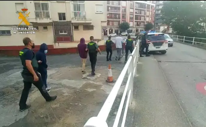 E28A3C10-945E-4CA3-B08B-D78473DB3E65