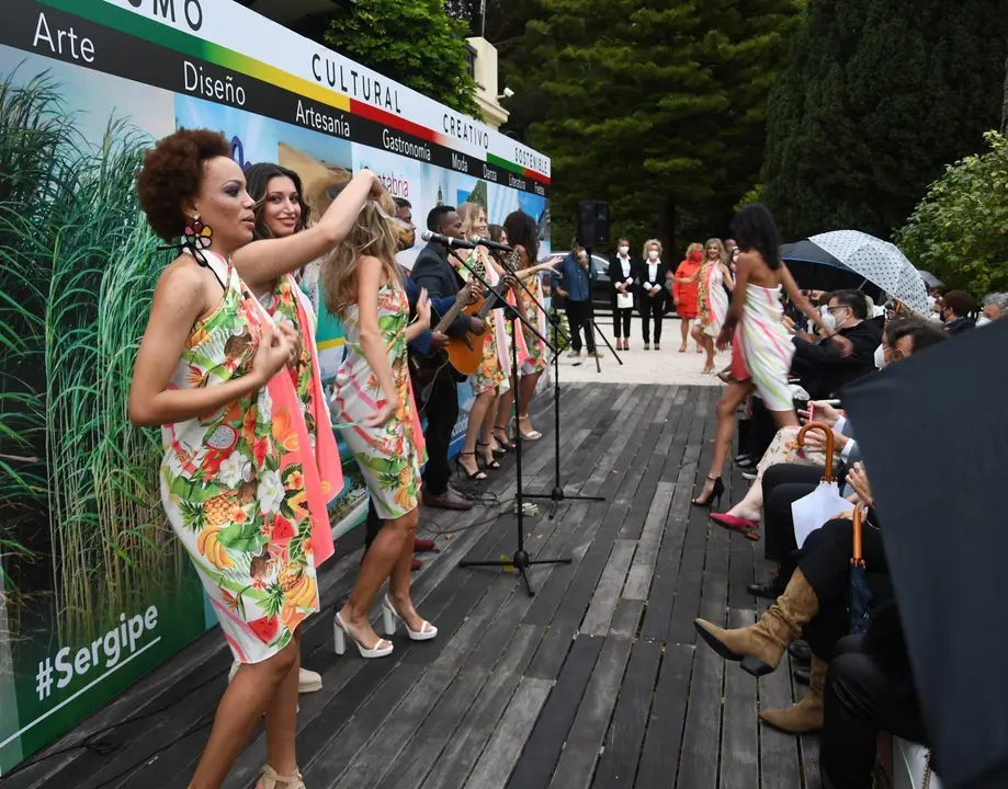Encuentro Portugal - Cantabria - Brasil. Jornada Brasil - Desfile Abrahao Bispo