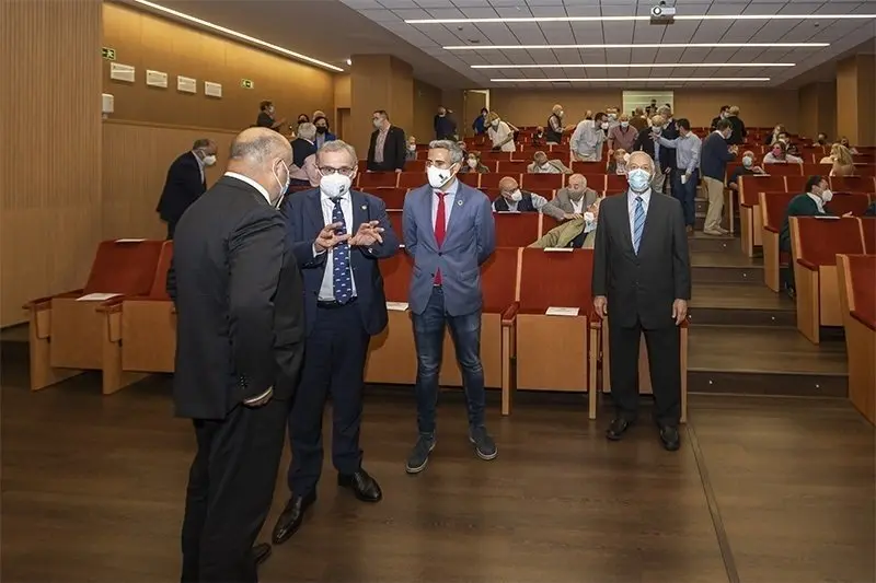 19:00 horas. Escuela de Caminos de Santander
El vicepresidente y consejero de Universidades, Igualdad, Cultura y Deporte, Pablo Zuloaga, interviene en el acto conmemorativo del 50 aniversario de la Escuela de Caminos de Santander.
