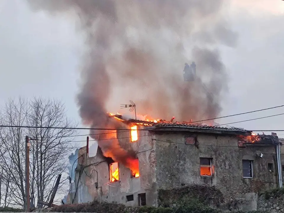 24F373DA-4084-4E2B-8FCE-4933C8984E8A