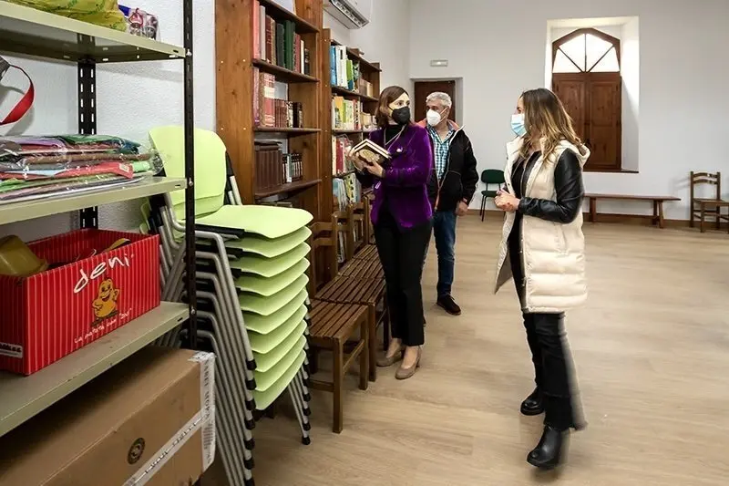 10:00 horas. Ayuntamiento de Sol&oacute;rzano
La consejera de Presidencia, Interior, Justicia y Acci&oacute;n Exterior, Paula Fern&aacute;ndez,
visita obras ejecutadas a trav&eacute;s del Plan Obras y Servicios de Administraci&oacute;n Local.
30 de marzo de 2022
Fotograf&iacute;a: Silvia Bouzo