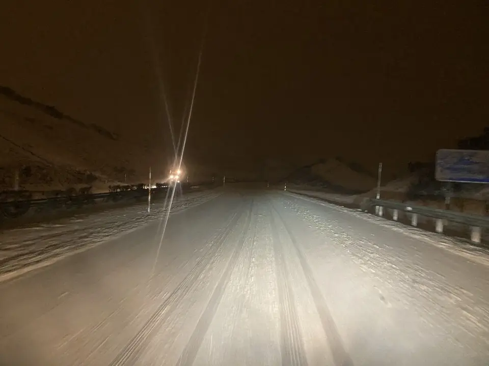 E8093D27-9883-4EE5-B3DB-DB9BA9BF3DF2