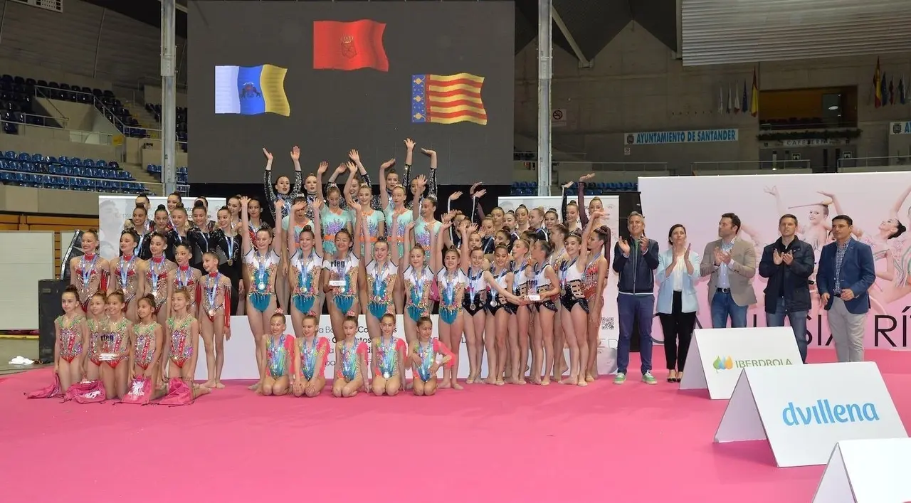 14:15 horas. Palacio de Deportes de Santander
El vicepresidente y consejero de Universidades, Igualdad, Cultura y Deporte, Pablo Zuloaga, asiste a la entrega de premios del Campeonato de Espa&ntilde;a de Gimnasia R&iacute;tmica. 1 MAYO 2022 &copy; Oficina de comunicaci&oacute;n