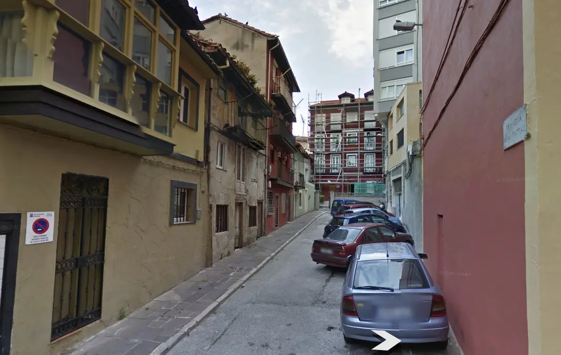 ABBCF262-2D0E-4940-956E-96410BDA3909