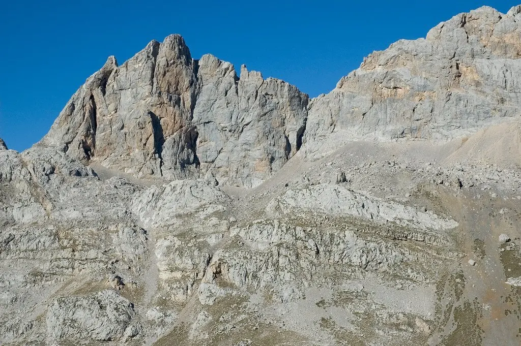 Horcados_Rojos._Picos_de_Europa._Macizo_Central
