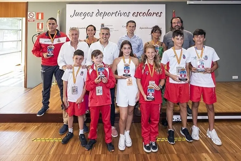 13:30.- Casa del Deporte de Cantabria Paco Gento 
El vicepresidente y consejero de Universidades, Igualdad, Cultura y Deporte, Pablo Zuloaga, asiste a la recepci&oacute;n de los campeones de Espa&ntilde;a de karate en categor&iacute;a infantil y veterano.
