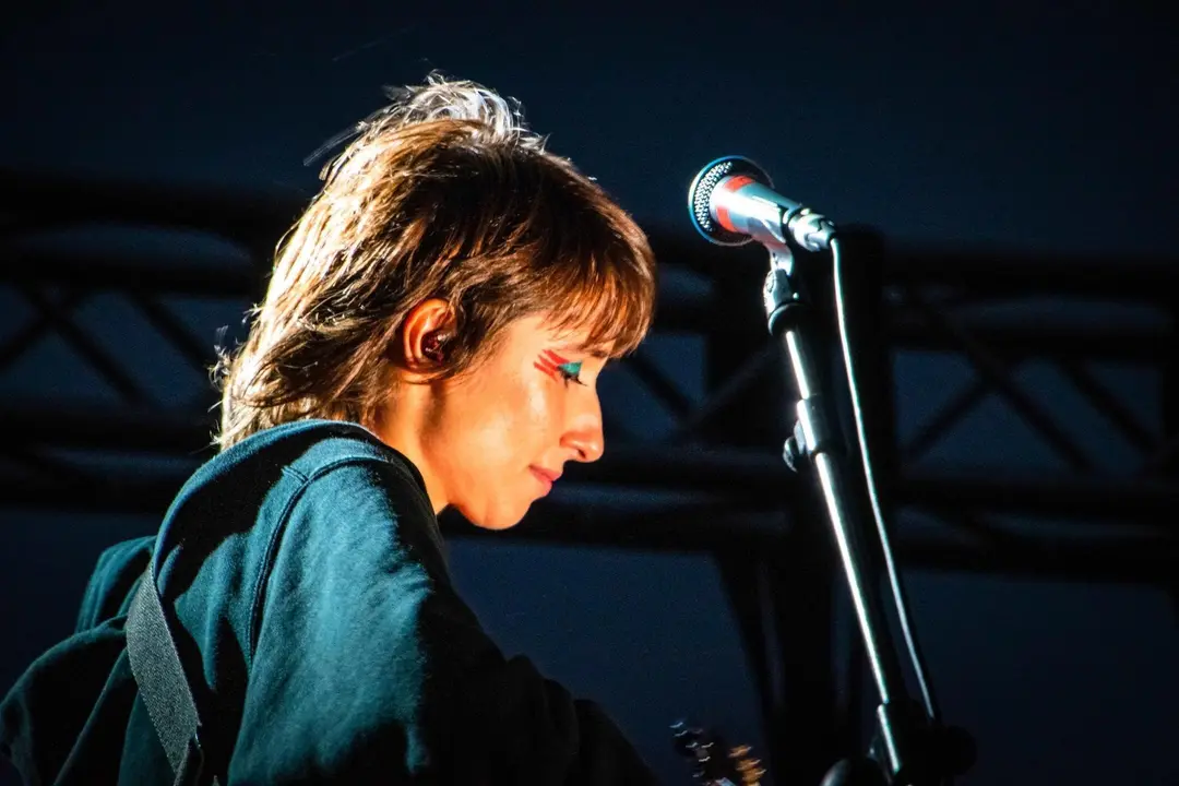 luz-de-musica-zahara95