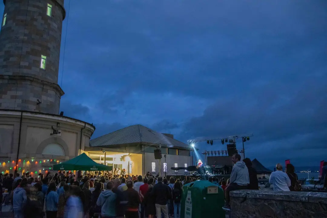 luz-de-musica-zahara99