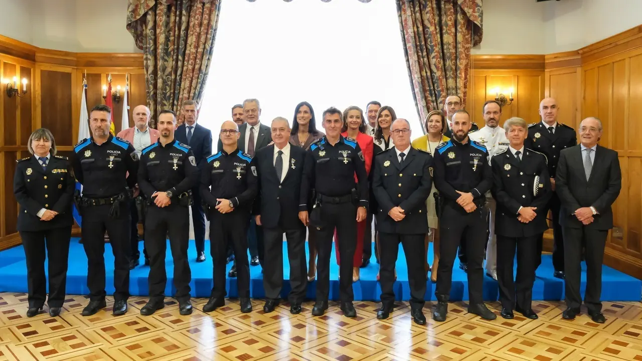 12:30 horas. Palacio de La Magdalena. La consejera de Presidencia, Interior, Justicia y Acci&oacute;n Exterior, Paula Fern&aacute;ndez, asiste al acto de imposici&oacute;n de las Cruces al M&eacute;rito de la Polic&iacute;a Local de Santander, con motivo de la festividad de San Miguel Arc&aacute;ngel, Patr&oacute;n de la Polic&iacute;a Local. 30 de septiembre de 2022 &copy; Ra&uacute;l Lucio