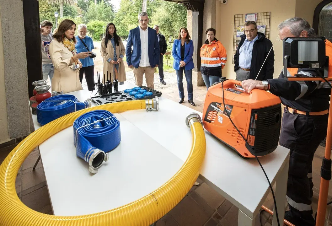 11:00 horas. Ayuntamiento de Noja
La consejera de Presidencia, Interior, Justicia y Acci&oacute;n Exterior, Paula Fern&aacute;ndez, entrega nuevo material de protecci&oacute;n civil.
06 de octubre de 2022
Fotograf&iacute;a: Silvia Bouzo