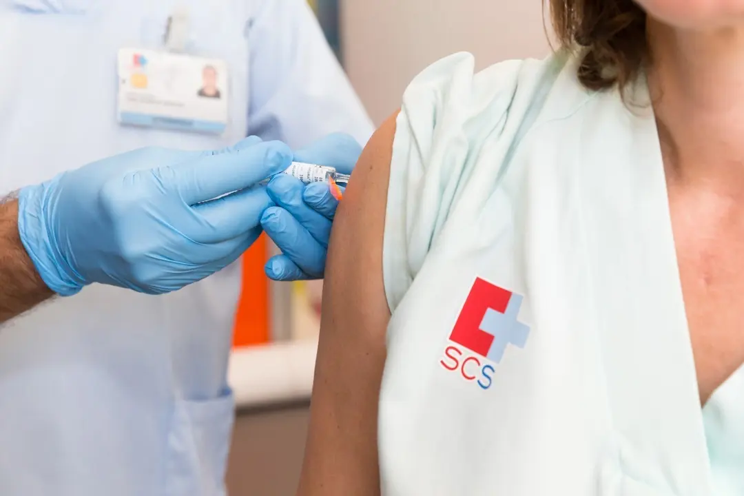 10:00.- 1&ordf; planta. Pabell&oacute;n 15. Hospital Valdecilla. Inicio de la campa&ntilde;a de vacunaci&oacute;n contra la gripe.  25 de octubre de 2018 &copy; Ra&uacute;l Lucio