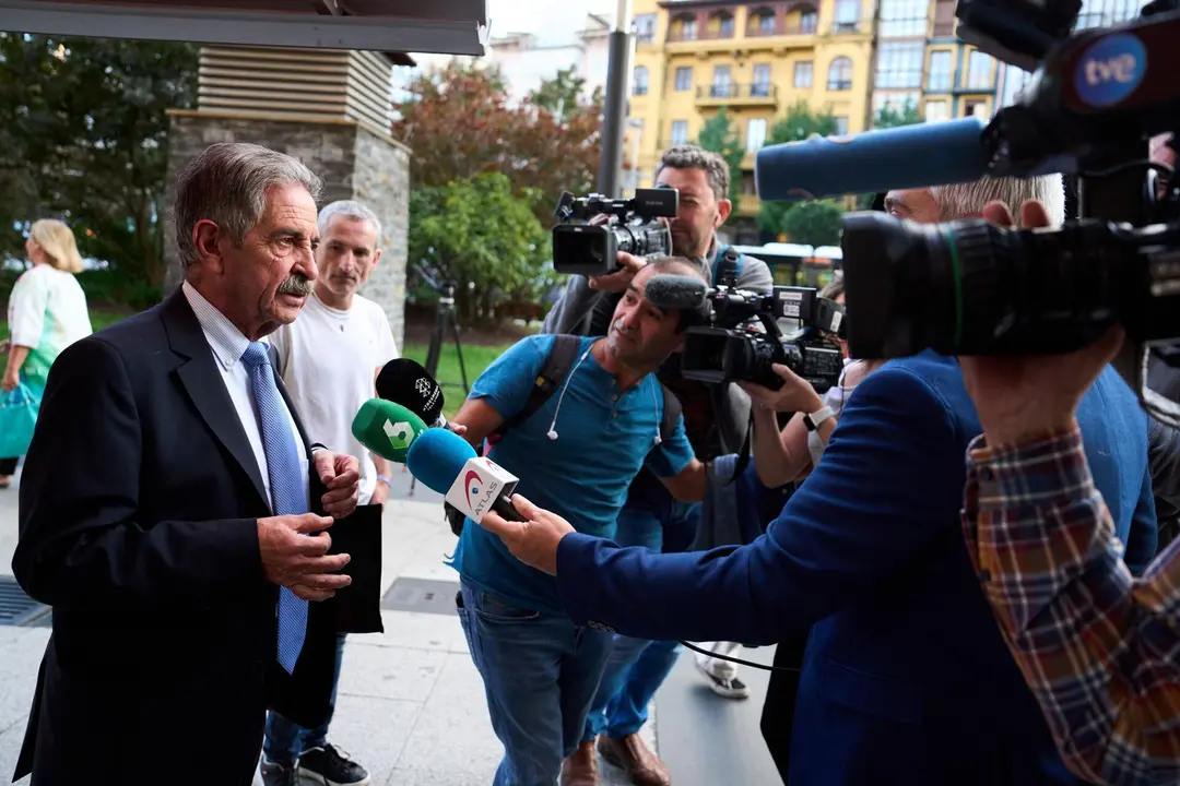 25/10/22  SANTANDER
EP Reunion PRC 
Reunion ejecutiva de PRC 
Miguel Angel Revilla, Presidente de Cantabria;

FOTO: Juan Manuel Serrano Arce
