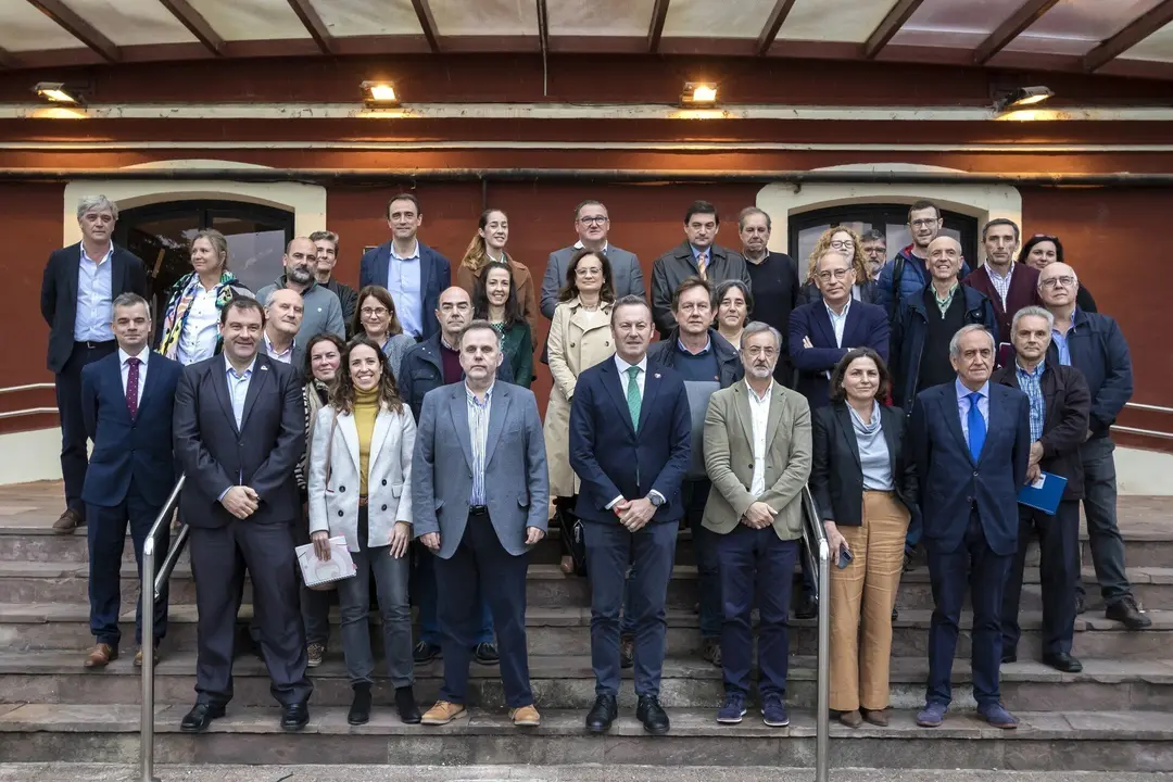 10:00 horas. Sede del CIMA, Torrelavega
El consejero de Desarrollo Rural, Ganader&iacute;a, Pesca, Alimentaci&oacute;n y Medio Ambiente, Guillermo Blanco, preside el Consejo Asesor de Cambio Clim&aacute;tico y Medio Ambiente.
15 de noviembre de 2022
Fotograf&iacute;a: Silvia Bouzo