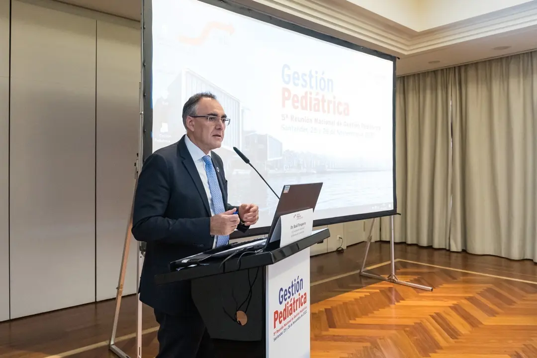 17:00 horas. Hotel Bah&iacute;a (Santander). El consejero de Sanidad, Ra&uacute;l Pesquera, participa en la 5&ordf; Reuni&oacute;n Nacional de Gesti&oacute;n Pedi&aacute;trica. 25 de noviembre de 2022 &copy; Ra&uacute;l Lucio