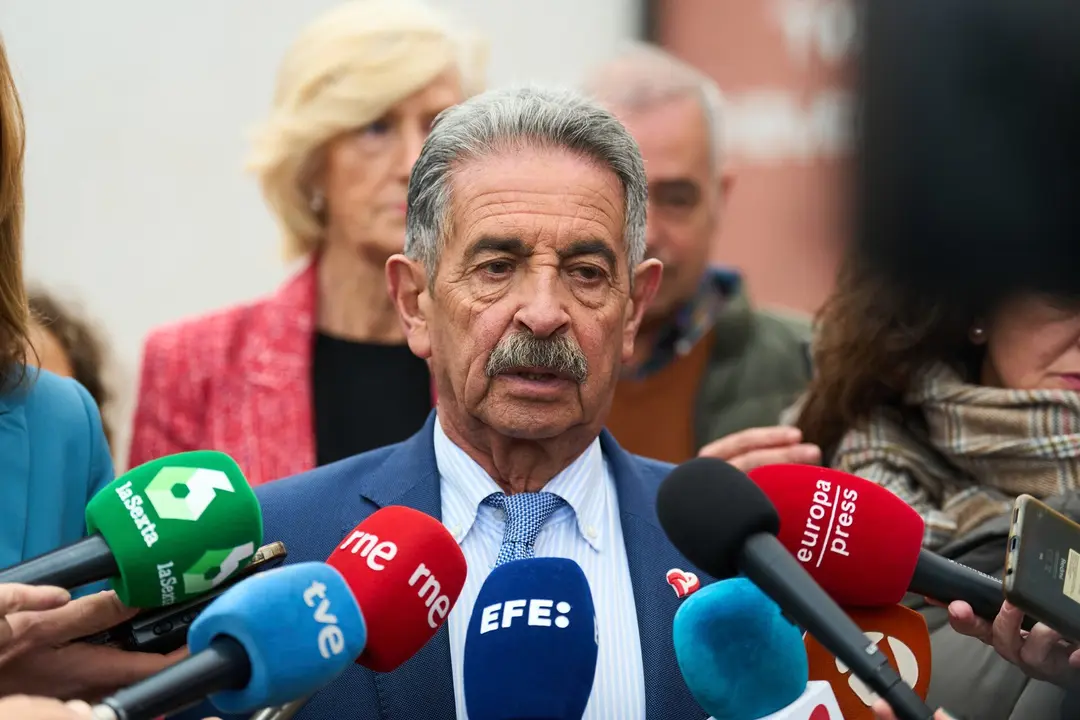 1/12/22  SANTANDER
ep Pilar Alegr&iacute;a 
La ministra de Educaci&oacute;n, Pilar Alegr&iacute;a; el presidente de Cantabria, Miguel &Aacute;ngel Revilla; y la consejera de Educaci&oacute;n, Marina Lomb&oacute;, visitan el CEIP Leonardo Torres Quevedo.

FOTO: JUAN MANUEL SERRANO ARCE
