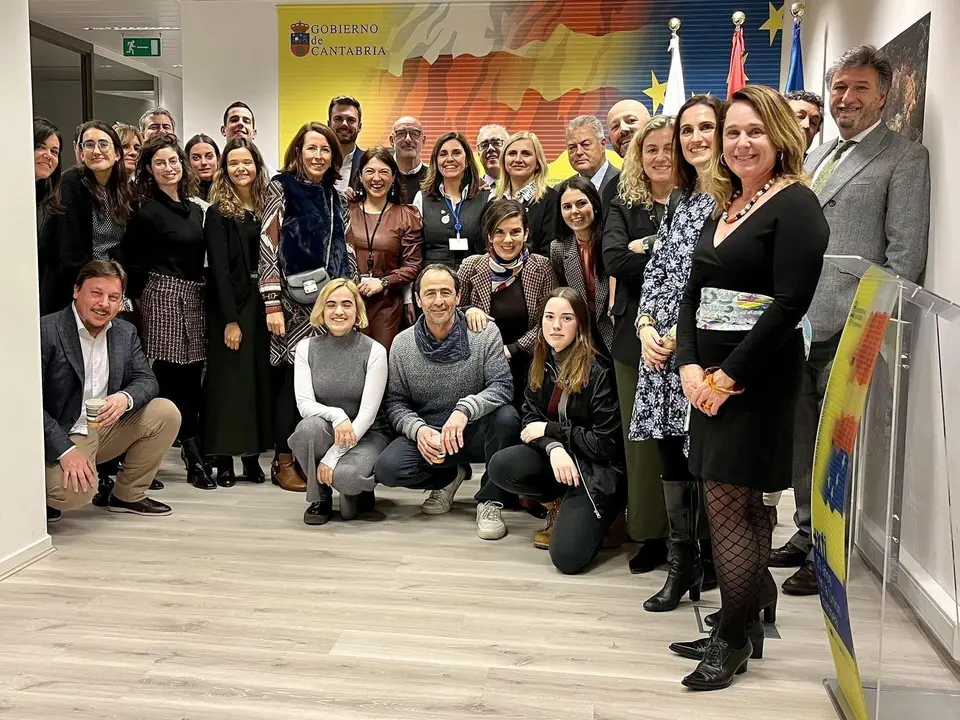 La consejera de Presidencia, Interior, Justicia y Acci&oacute;n Exterior, Paula Fern&aacute;ndez, participa en la reuni&oacute;n del Grupo pol&iacute;tico Renew Europe del Comit&eacute; de las Regiones (CdR). Posteriormente, sobre las 13:00 horas, asistir&aacute; al encuentro entre los representantes de la Delegaci&oacute;n Espa&ntilde;ola.
30 nov 22