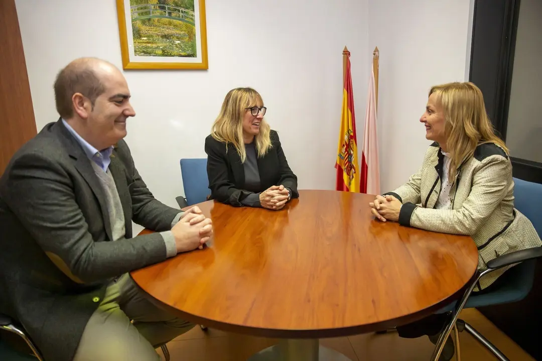 10:30 horas. Oficina del Servicio C&aacute;ntabro de Empleo, Torrelavega
La consejera de Empleo y Pol&iacute;ticas Sociales, Eugenia G&oacute;mez de Diego, visita la Oficina del Servicio C&aacute;ntabro de Empleo en Torrelavega
 30 NOVIEMBRE 2022 &copy; Miguel De la Parra