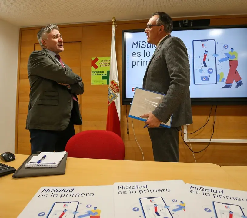El consejero de Sanidad, Ra&uacute;l Pesquera, presenta en rueda de prensa la nueva APP del Servicio C&aacute;ntabro de Salud.
7 DIC 22