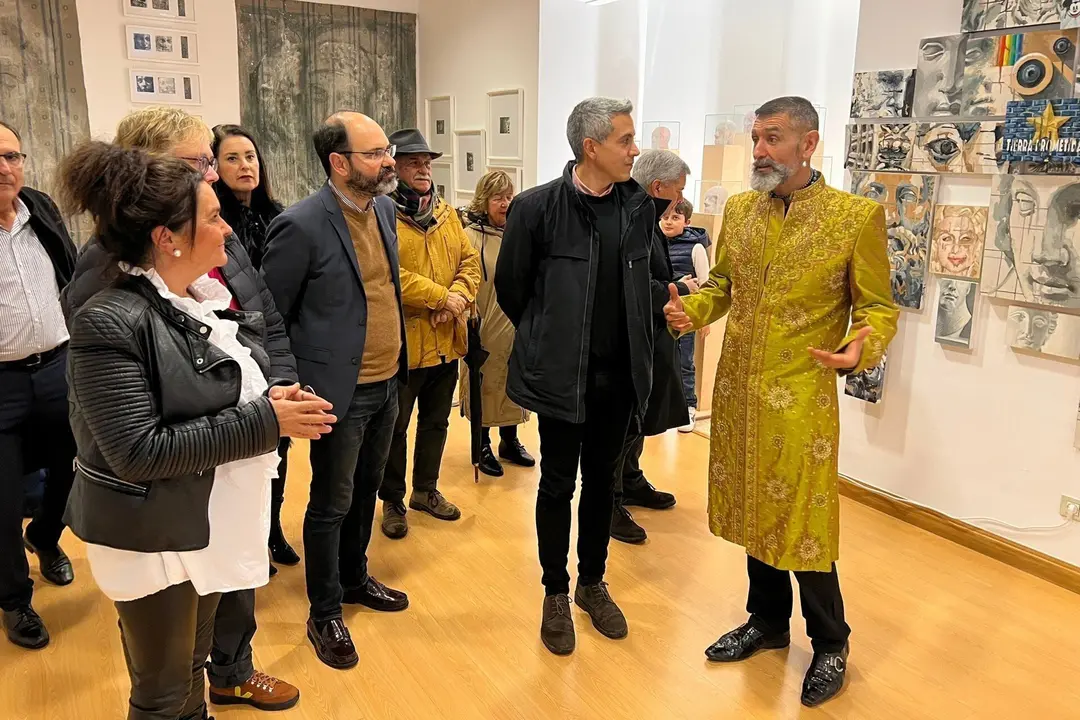 19:00 horas. Centro Nacional de Fotograf&iacute;a &lsquo;Jos&eacute; Manuel Rotella&rsquo; en Torrelavega
El vicepresidente y consejero de Universidades, Igualdad, Cultura y Deporte, Pablo Zuloaga, asiste a la inauguraci&oacute;n de la exposici&oacute;n conmemorativa de los 20 a&ntilde;os de trayectoria del artista Pablo Burgos. 
9 diciembre 2022 &copy; Oficina de comunicaci&oacute;n