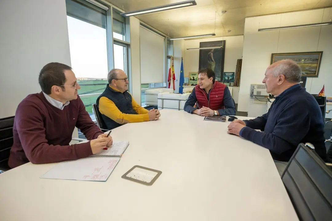 09:00.- Despacho del consejero
El consejero de Industria, Turismo, Innovaci&oacute;n, Transporte y Comercio, Javier L&oacute;pez Marcano, mantiene una reuni&oacute;n con Mec&aacute;nicas Bra&ntilde;osera.
10 ENERO 2023 &copy; Miguel De la Parra