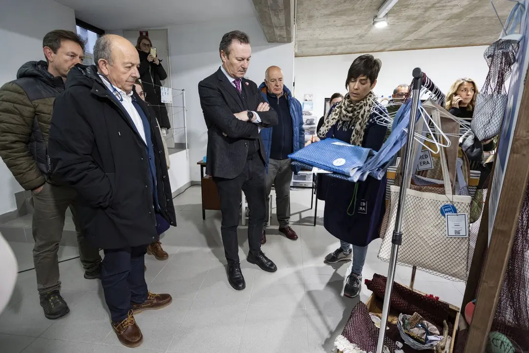 11:00 horas. Lonja de San Vicente de la Barquera
El consejero de Desarrollo Rural, Ganader&iacute;a, Pesca, Alimentaci&oacute;n y Medio Ambiente, Guillermo Blanco, visita el proyecto RED_ERA del Grupo d Acci&oacute;n Local Costera Occidental.
