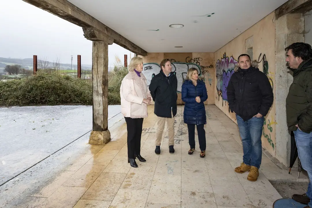 12:00 horas. Casa de la Juventud. Puente San Miguel, Reoc&iacute;n
La consejera de Educaci&oacute;n y Formaci&oacute;n Profesional, Marina Lomb&oacute;, visita las obras del nuevo centro de Educaci&oacute;n Infantil de este municipio. 
