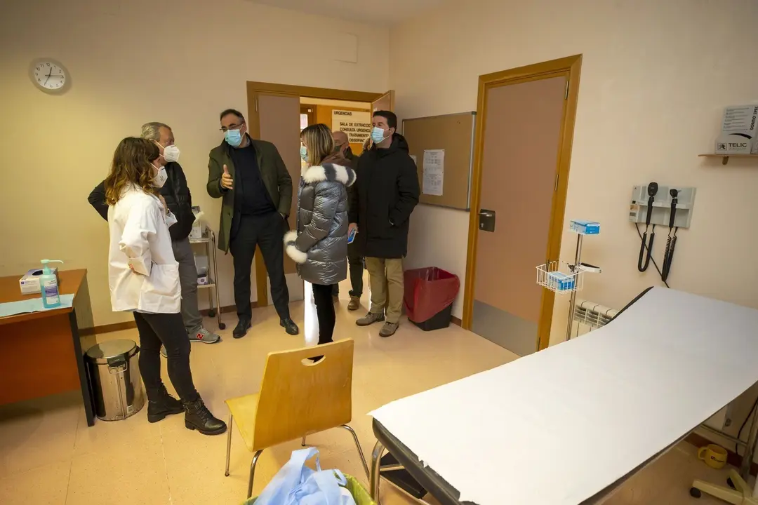 12:00 horas. Ayuntamiento de Pi&eacute;lagos
El consejero de Sanidad, Ra&uacute;l Pesquera, realiza una visita a este municipio.
 25 ENERO 2022 &copy; Miguel De la Parra