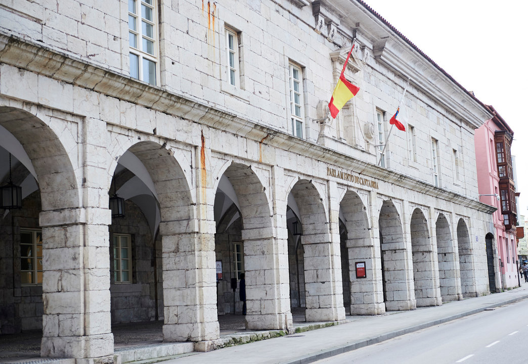 19/12/2019  SANTANDER
Parlamento de Cantabria  

 

FOTO: JUAN MANUEL SERRANO ARCE
