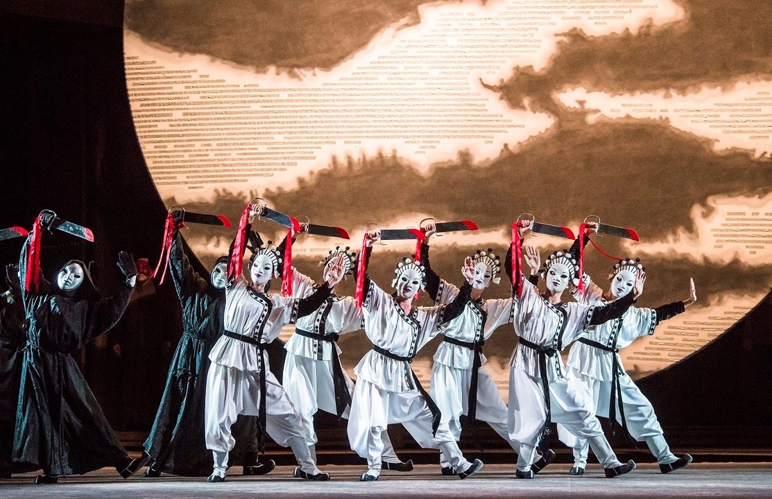 A scene from Turandot by Puccini @ Royal Opera House. Conductor, Dan Ettinger. Directed by Andrei Serban
(Opening 05-07-17)
©Tristram Kenton 07-17
(3 Raveley Street, LONDON NW5 2HX TEL 0207 267 5550  Mob 07973 617 355)email: tristram@tristramkenton.com