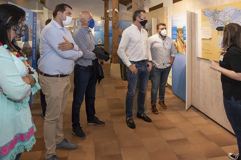 11:00 horas. Fontibre, Campoo de Suso
El consejero de Desarrollo Rural, Ganader&iacute;a, Pesca, Alimentaci&oacute;n y Medio Ambiente, Guillermo Blanco, visita el Centro de Visitantes del r&iacute;o Ebro. 
