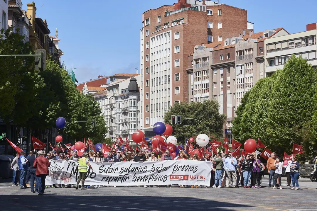 EuropaPress_5163499_Decenas_de_personas_durante_la_marcha_por_el_Dia_I