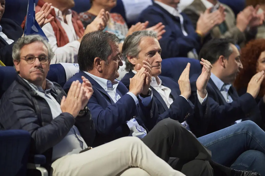 EuropaPress_5206068_Los_asistentes_a_un_acto_de_campaa_del_Partido_Po