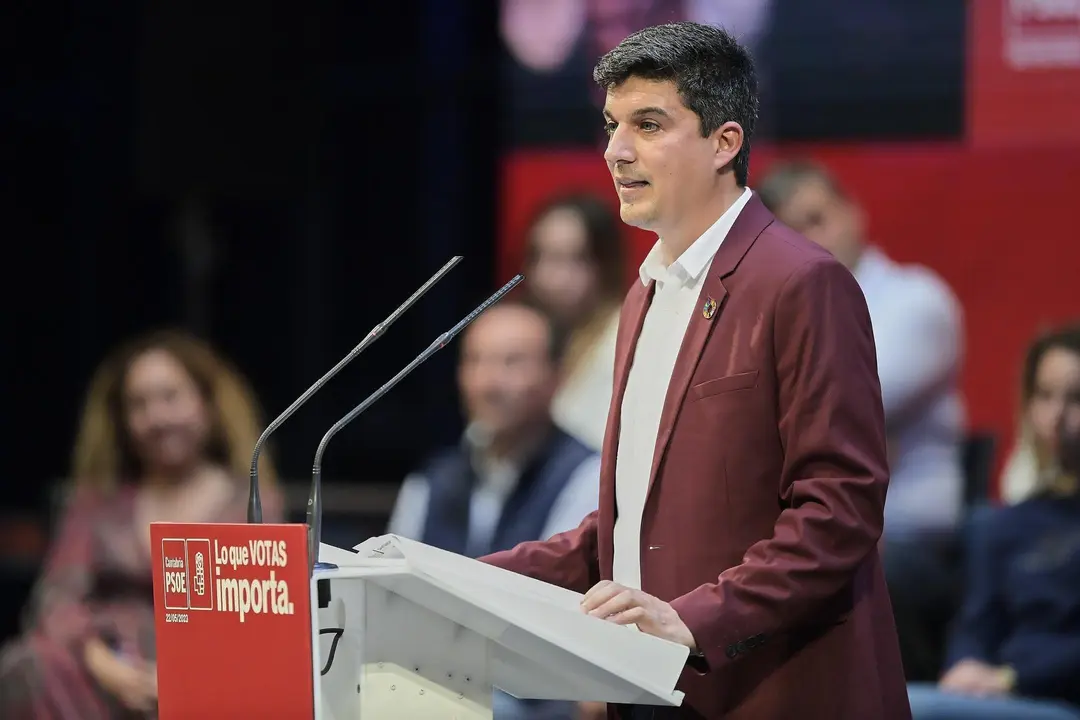 EuropaPress_5217374_El_presidente_del_Gobierno_y_secretario_general_de