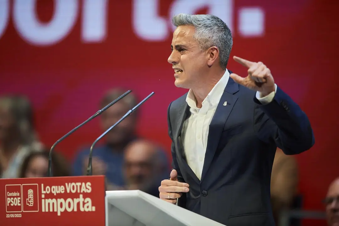 EuropaPress_5217372_El_candidato_del_PSOE_a_la_Presidencia_de_Cantabri