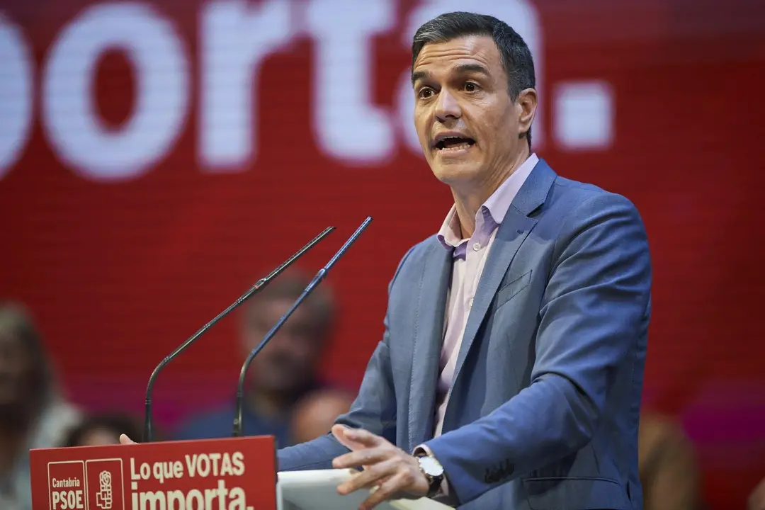 EuropaPress_5217360_El_presidente_del_Gobierno_y_secretario_general_de