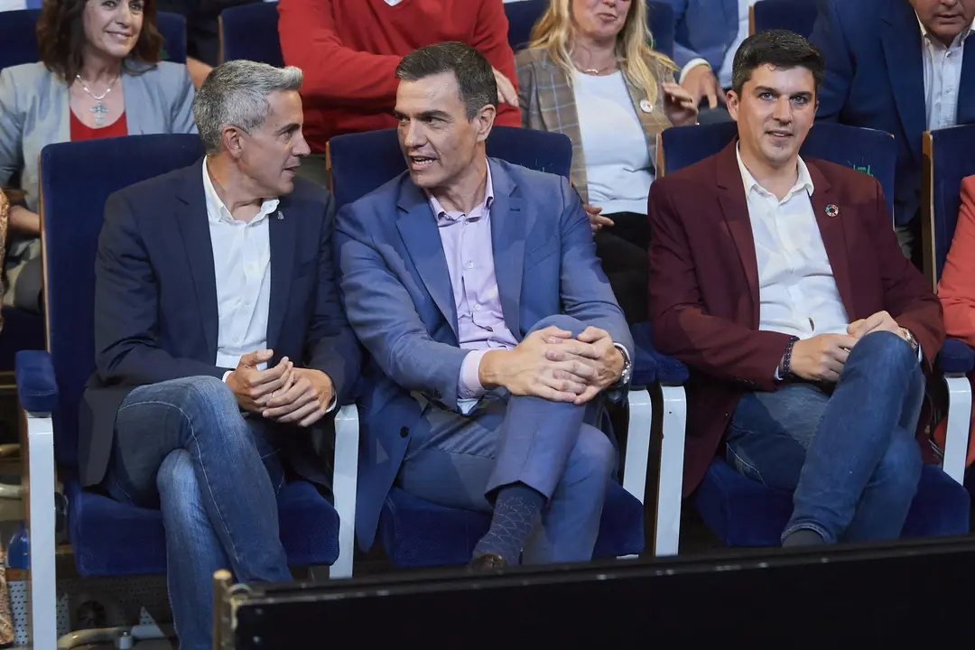 EuropaPress_5217358_ID_El_candidato_del_PSOE_a_la_Presidencia_de_Ca