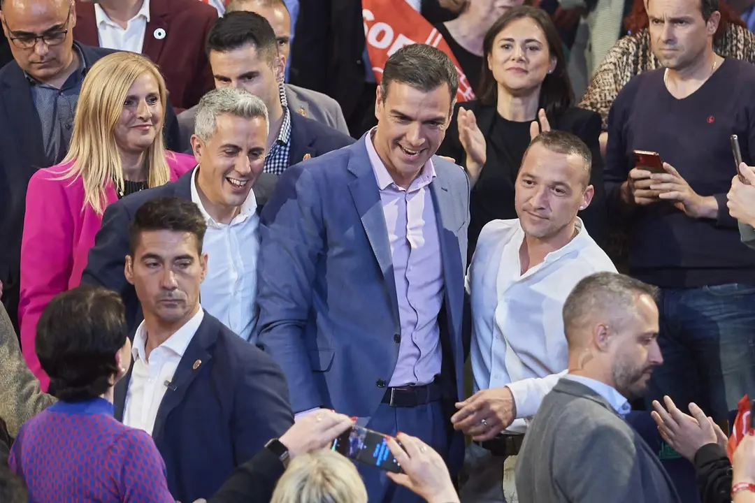 EuropaPress_5217068_El_secretario_general_del_PSOE_y_presidente_del_Go