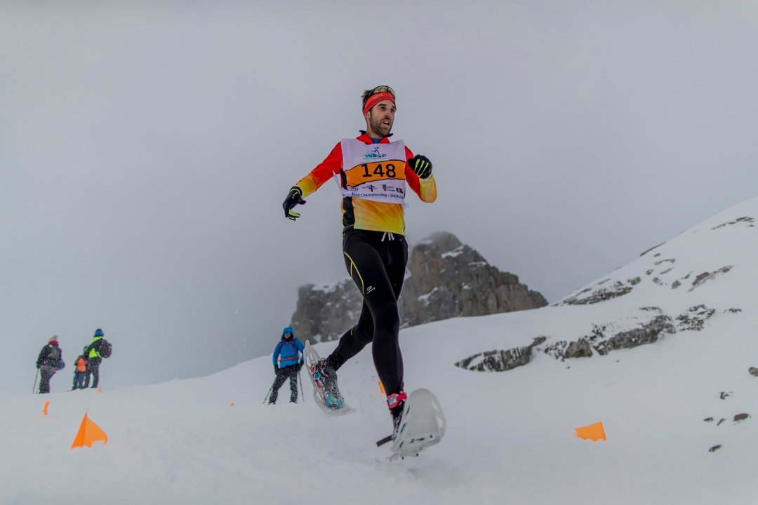 DAVID S. BUSTAMANTE 03/03/2018 FUENTE DE/ CANTABRIA Carrera WSSF y Junior del Mundial de Raquetas de Nieve en Fuente De dentro de los Picos de Europa