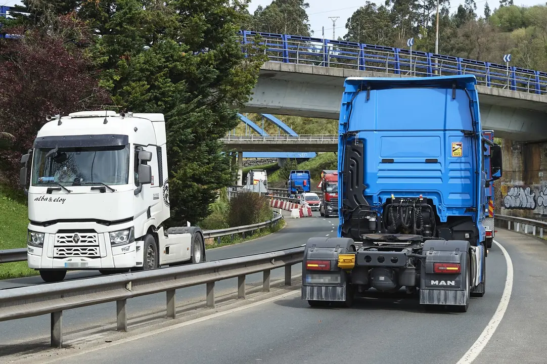 Manifestacion de transportistas, entre Santander y Torrelavega.
21/3/22 Saantander-Torrelavega

FOTOGRAFIA: JUAN MANUEL SERRANO ARCE
