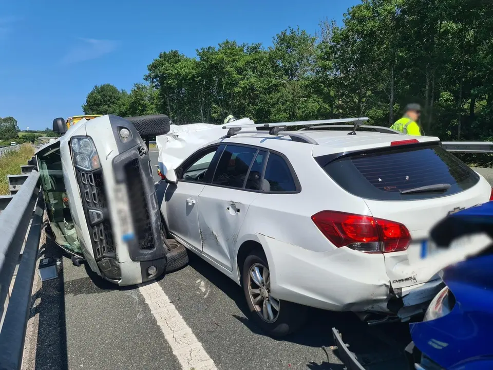 Facetune_15-06-2023-17-24-39