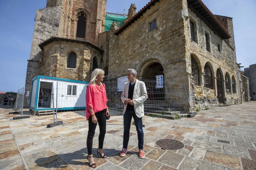 12:00 horas. Castro Urdiales
El vicepresidente y consejero de Universidades, Igualdad, Cultura y Deporte en
funciones, Pablo Zuloaga, visita las obras de iluminaci&oacute;n de la iglesia de Santa
Mar&iacute;a de la Asunci&oacute;n.. 27 JUNIO 2023 &copy; Miguel De la Parra