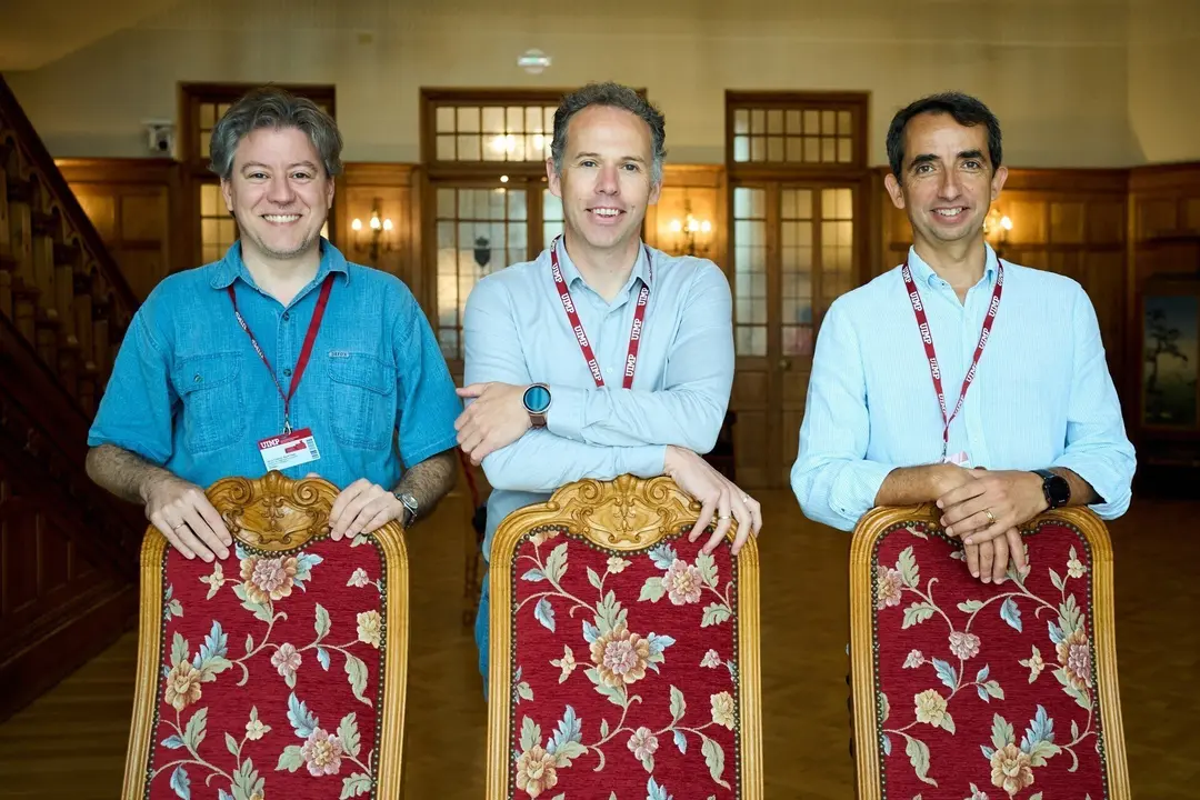 29/6/23  SANTANDER
uimp 
Desaf&iacute;os tecnol&oacute;gicos de la neurociencia y su dimensi&oacute;n &eacute;tica. 
V&iacute;ctor Borrell Franco; Miguel &Aacute;ngel Garc&iacute;a Cabezas; Javier Bern&aacute;cer Mar&iacute;a

FOTO: Juan Manuel Serrano Arce

