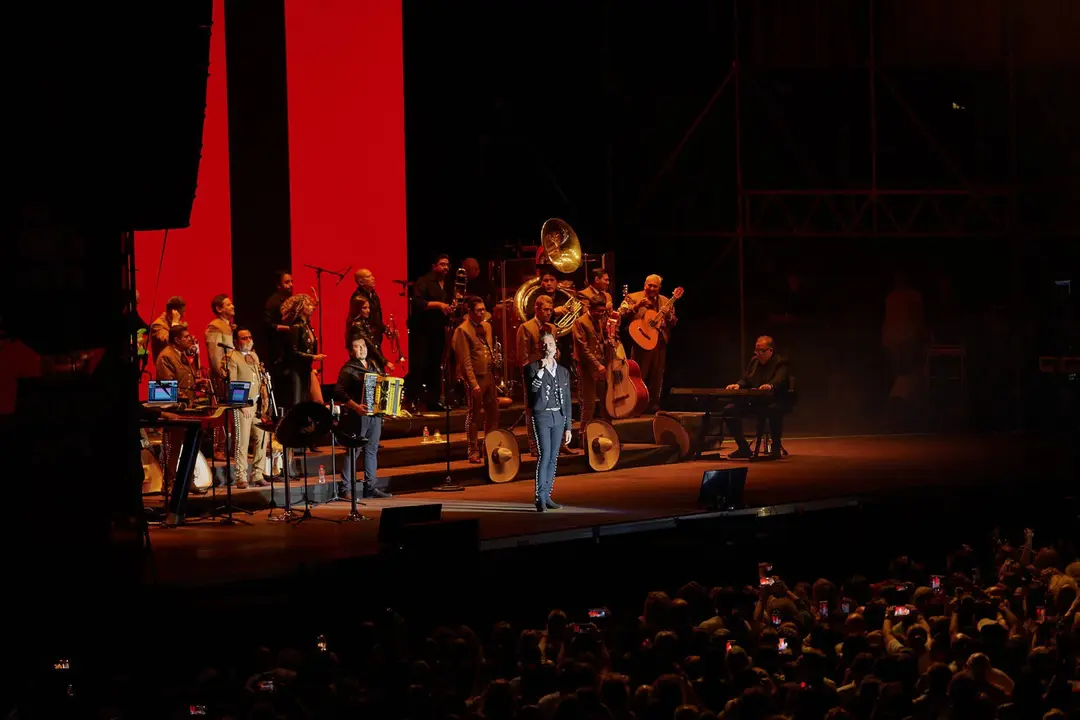 ALEJANDRO FERNÁNDEZ - MÚSICA EN GRANDE 2023 - EL REY LAGARTÓN (3) (1)