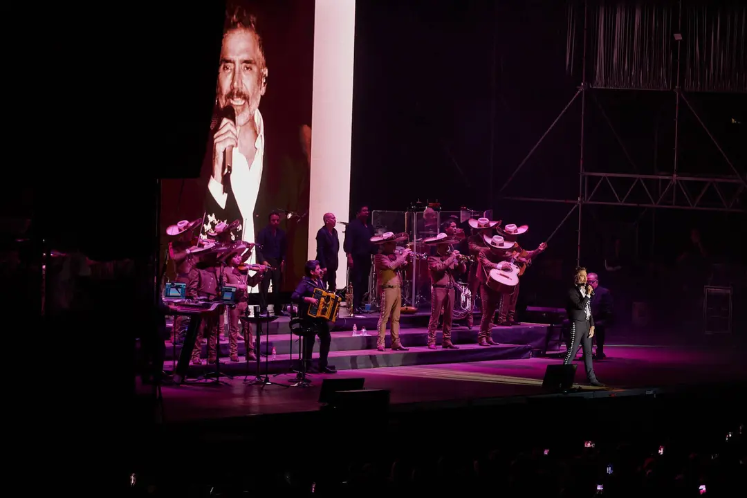 ALEJANDRO FERNÁNDEZ - MÚSICA EN GRANDE 2023 - EL REY LAGARTÓN (9) (1)