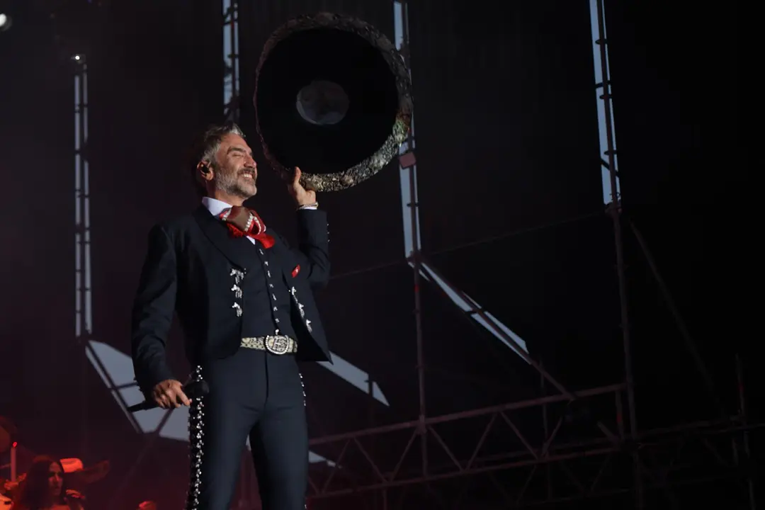 ALEJANDRO FERNÁNDEZ - MÚSICA EN GRANDE 2023 - EL REY LAGARTÓN (15) (1)