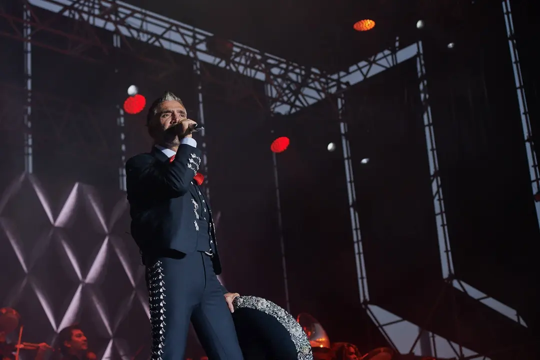 ALEJANDRO FERNÁNDEZ - MÚSICA EN GRANDE 2023 - EL REY LAGARTÓN (17) (1)