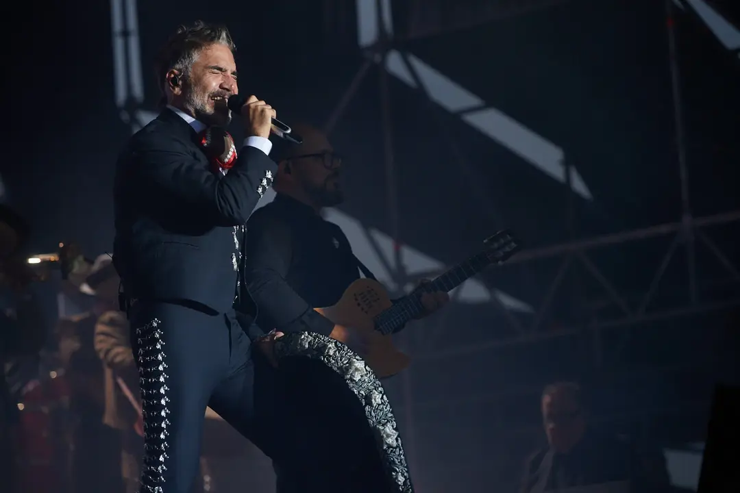 ALEJANDRO FERNÁNDEZ - MÚSICA EN GRANDE 2023 - EL REY LAGARTÓN (20) (1)